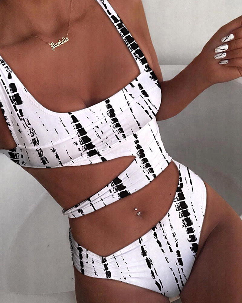Cut-Out One-Piece Swimsuit with Push-Up — Summer Monokini - Mira Belle 